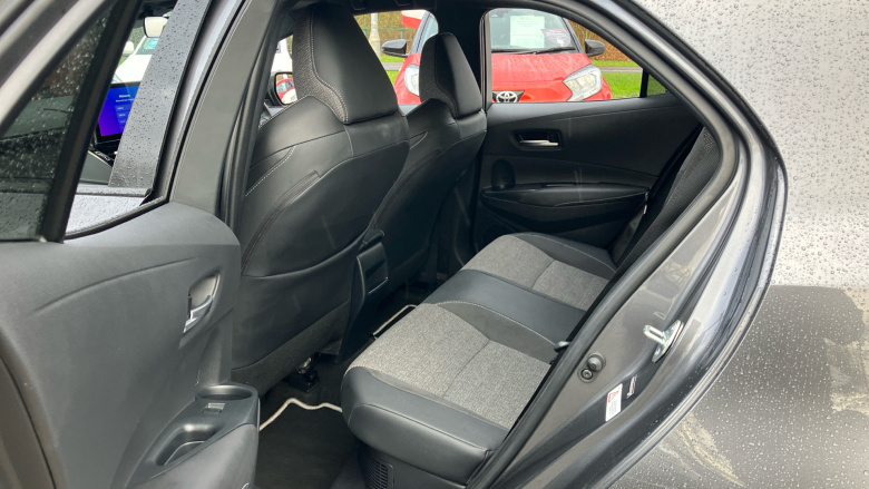 Toyota Corolla 1.8 Hybrid Design 5dr CVT Hybrid Hatchback